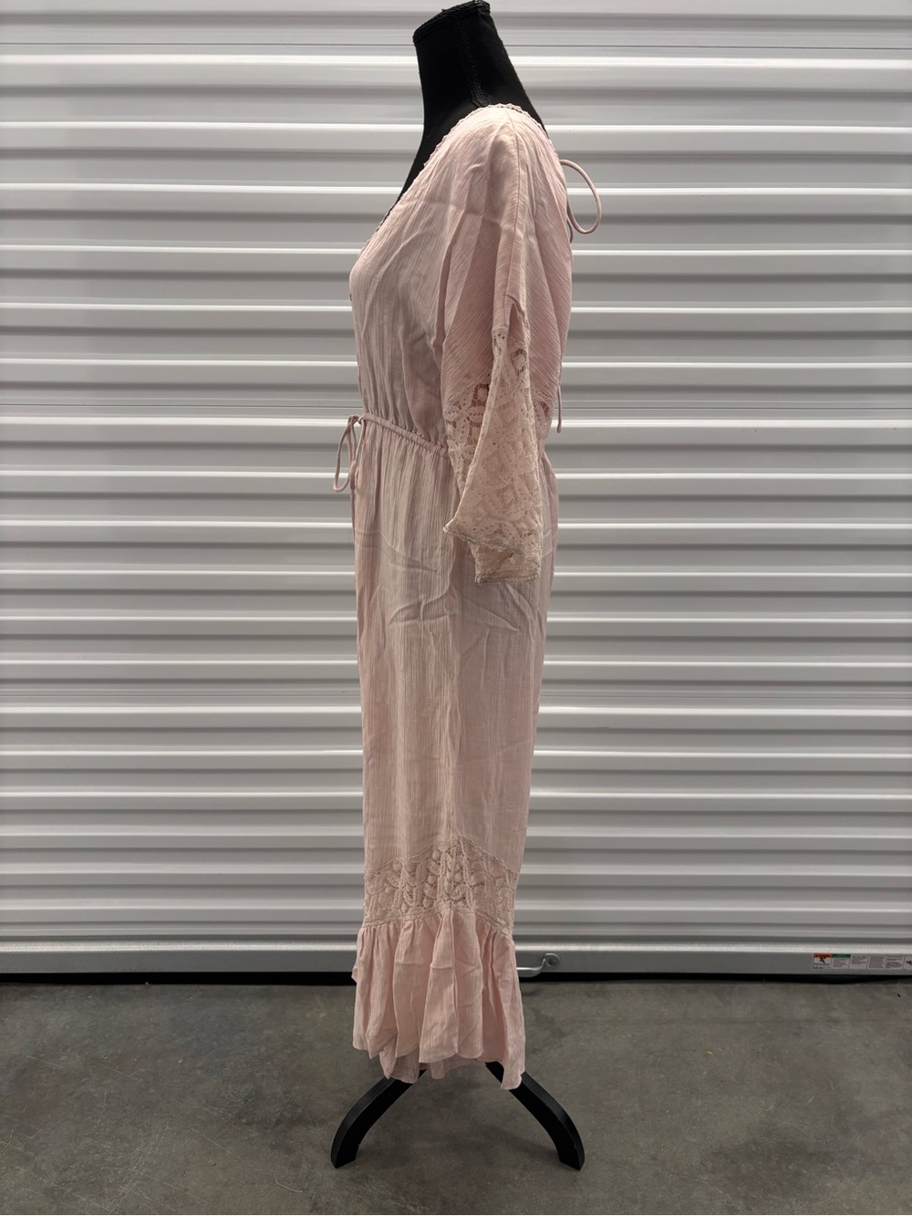 The Clothing Company Jumpsuit Woman’s Size Medium Pink Lace Details Boho - Picture 3 of 8